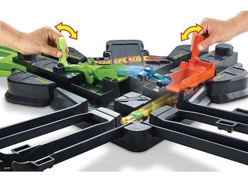 Hot Wheels Pista Gigante De Batidas Colossal + 2 Carrinhos