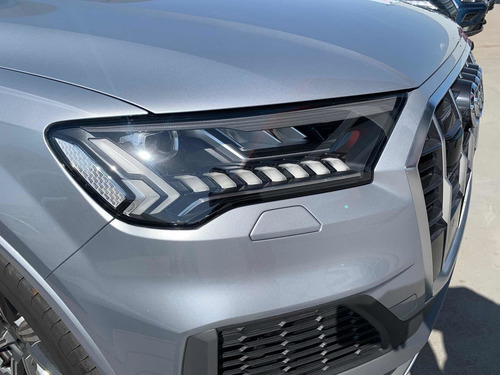 Imagen 2 de 24 de Audi New Q7 Sport 55 Tfsi V6 Mild Hybrid