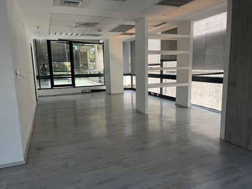 Oficina En Renta Frente A Antara