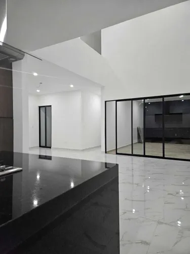 Casa (2p + 4 R) En Privada Morera En Cholul