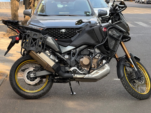 Versión Manual Con Suspensión Electrónica, Defensas Givi