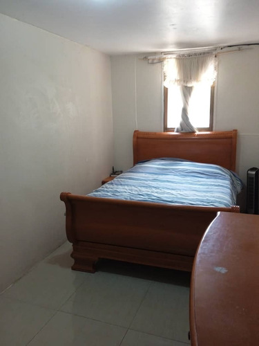 Imagen 14 de 16 de Se Vende Apartamento Duplex 68m2 Caricuao Ud7