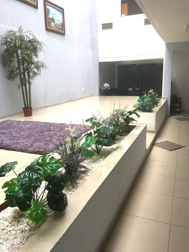 Edificio De 3 Niveles En Venta En Pensador Mexicano, Venustiano Carranza