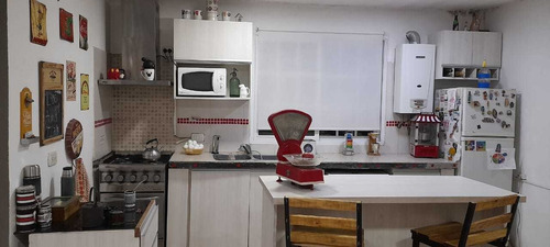 Imagen 7 de 14 de Amplia Casa Ideal Dos Familias, 5 Dormitorios Y Dos Baños