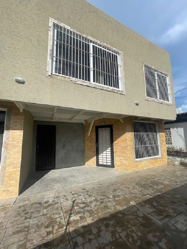 Town House Uso Comercial En Venta Lecheria Calle El Limon