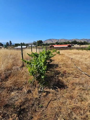 Parcela Con Agua Y Luz A 130 Kms De Santiago