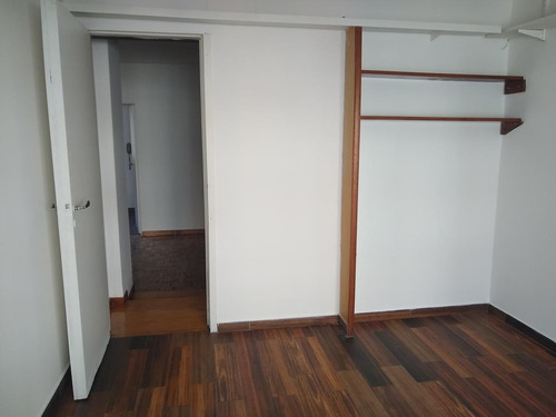 Imagen 8 de 21 de Oficina En Tribunales. Apto Vivienda