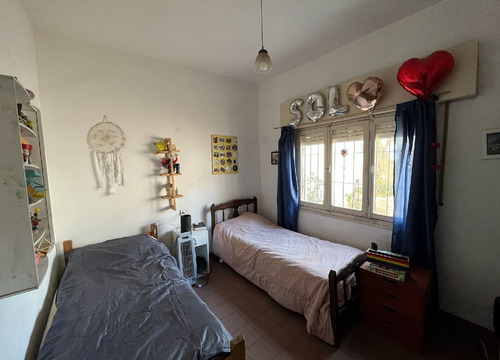 Imagen 4 de 10 de Casa 2 Dormitorios En Barrio Colon