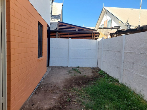 Casa En Venta De 3 Dorm. En Puente Alto