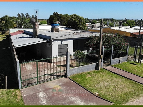 Casa En Venta De 3 Dormitorios En Progreso