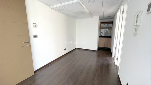 Oficina Arriendo Clinica Las Condes Moderna 2p 2e 1b Estoril