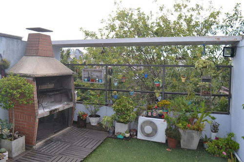 Hermoso Triplex De 4 Amb Con Terraza Propia Y Cochera - Parque Avellaneda