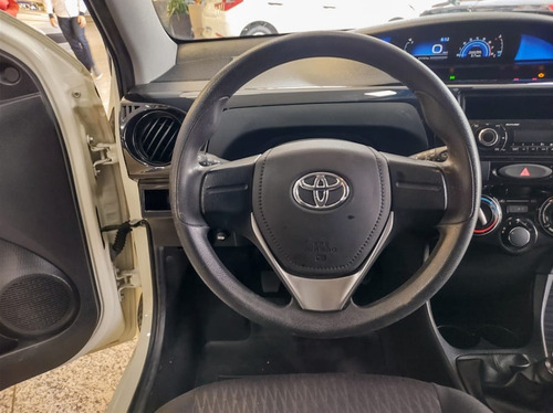 Imagem 6 de 10 de Toyota Etios X 2017