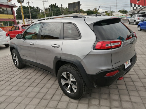 Imagen 12 de 15 de Jeep Cherokee 2015 3.2 Trailhawk Mt