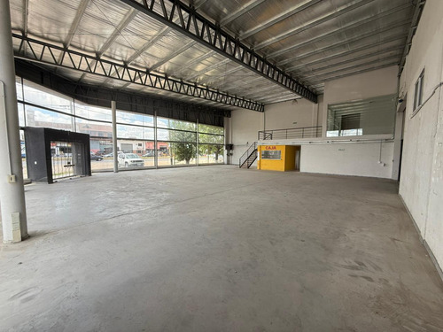 Local Comercial 681 M² En Esquina S/avenida - San Justo