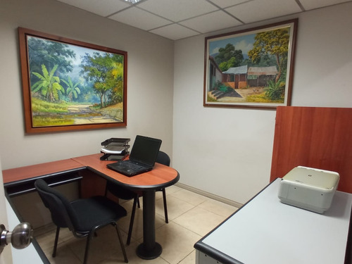 Venta/ Oficina/ Plaza Venezuela/ 5cubiculos/ 58m2/