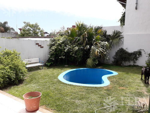 Imagen 16 de 17 de Venta Casa Chalet 4 Ambientes En Don Bosco Quilmes ( 25378) Pileta Y Fondo Libre