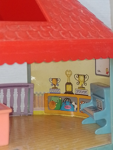 Casita (escuelita) De Muñecas En Miniatura Con Accesorios. Multicolor (Usado)