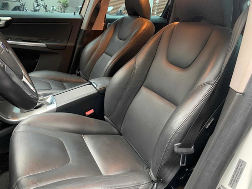 Volvo Xc60 2.0 T5 Kinetic 2016 Apenas 46mkm - Revisada Volvo