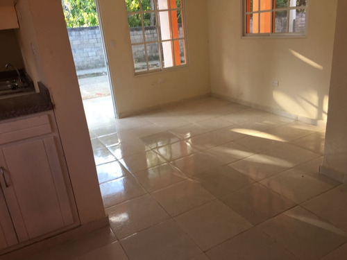 Imagen 10 de 12 de Casas Hermosas Y Baratas En Villa Mella.