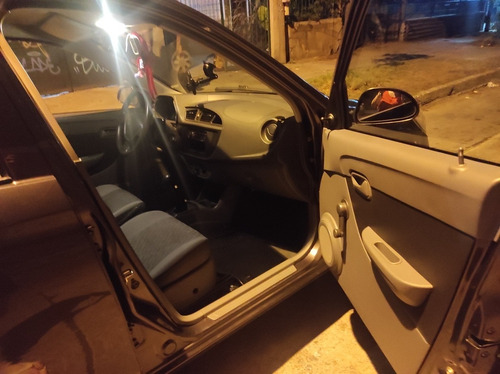 Imagen 9 de 14 de Suzuki Alto 2015 0.8 800