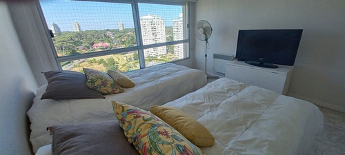 Imagen 16 de 29 de Apartamento En Venta De 3 Dormitorios En Playa Mansa (ref: Lij-5728)