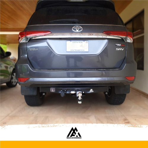 Imagen 2 de 10 de Pegadero Max Toyota Fortuner- Carreta Rack Porta Bicis
