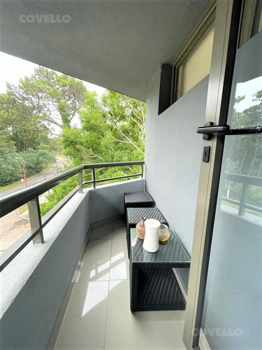 Imagen 10 de 30 de Venta Apartamento Unique ! 1 Dormitorio Con 2 Baños, Piso Alto Al Frente ! Se Vende Equipado !!!