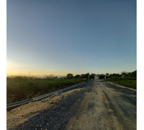 Solares En Carretera Ramon Matias Mella.