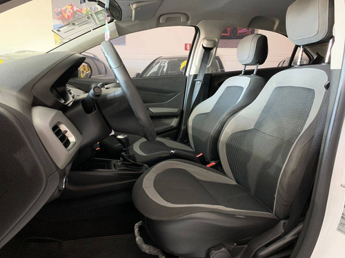 Imagem 4 de 15 de Chevrolet Onix 1.0 Mpfi Ls 8v Flex 4p Manual