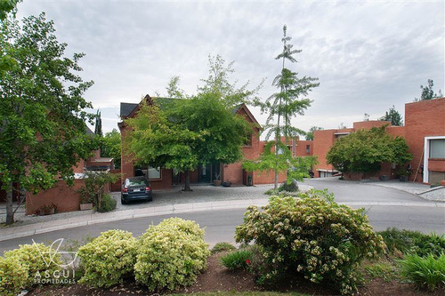 Condominio No Perimetral, San Carlos, 4 Dorm, 5 Baños ,