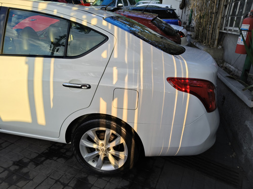 Nissan Versa 1.6 Exclusive At