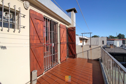 Casa En Venta 3 Dormitorios Con Parrillero Y Cochera En Atahualpa