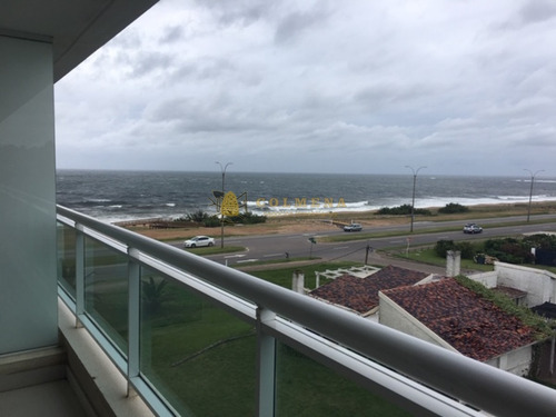 Penthouse En La Mansa Con Vista Al Mar A Estrenar, Cuenta2 Parrilleros Propios,en Azotea Y A Nivel Liv/comedor. Consulte!!!!!! Se Puede Financiar.- Ref: 2051