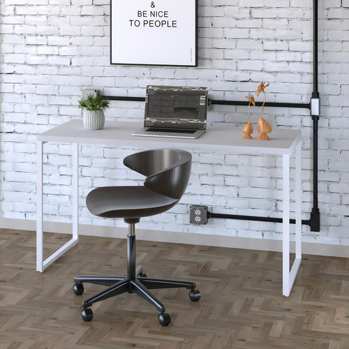 Mesa Kuadra 135x60x75cm Estrutura Branca Cor Branco Chess / Est.branca