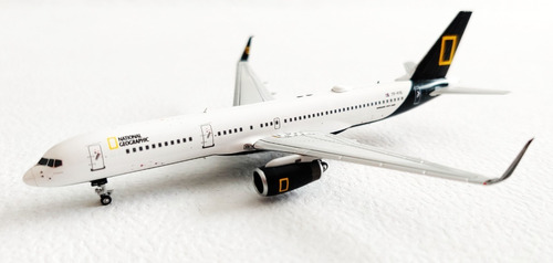 Iceland Air Nat Geo Boeing 757-200 Tf-fis 1:400 Ng Models