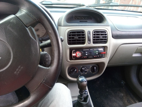 Renault Clio Sedan 2004 1.0 16v Expression 4p