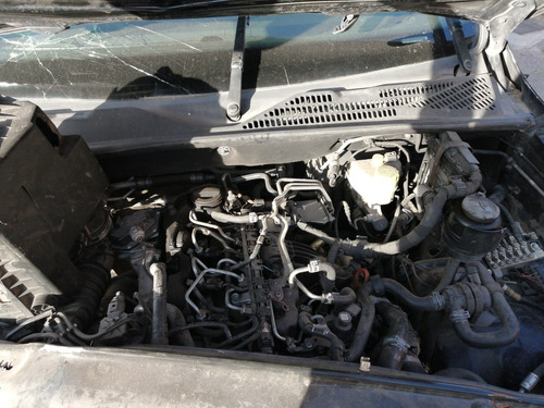 Imagen 7 de 10 de Volkswagen Amarok Tdi Por Partes