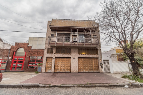 Venta - Oportunidad - Casa 4 Ambientes - Garage - Pileta