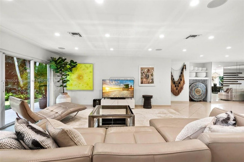 Casa Chalet En Venta En Miami, Florida, Estados Unidos