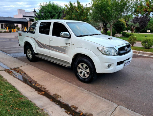 Toyota Hilux 3.0 Tdi C/d 4x4 Srv At Cuero (163cv) (l09) 2011