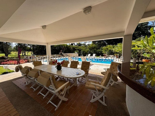 Agp Casa En Venta En La Lagunita Country Club, En Calle Cerrada Con Hermosas Áreas Sociales 25-18430 Ys