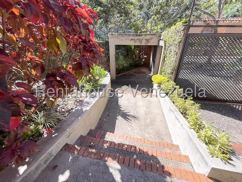 Espectacular Casa, Amplia Y Con Premio De Arquitectura En Santa Paula #25-10888 Ricardo Romero
