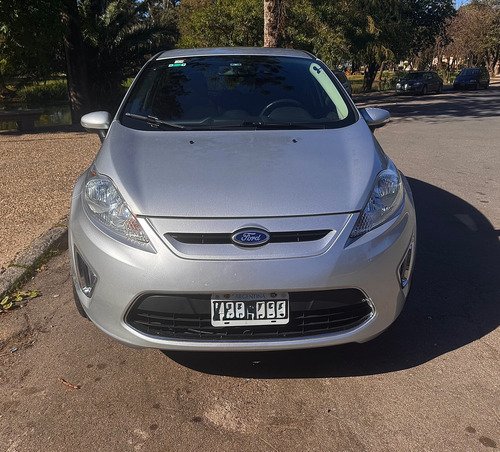 Ford Fiesta Kinetic 1.6 Design 120cv Titanium