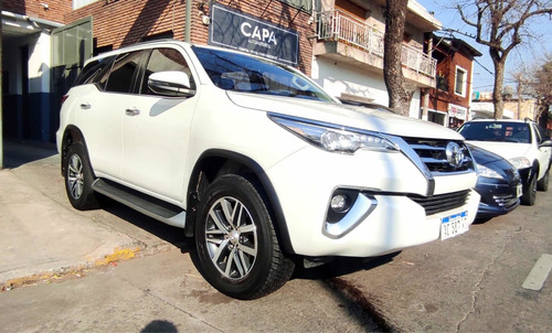 Imagen 2 de 5 de Toyota Sw4 2018 2.8 Srx 177cv 4x4 7as At