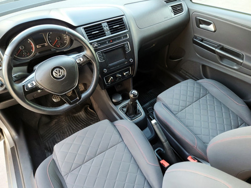Imagen 13 de 25 de Volkswagen Suran 1.6 Highline Msi 110cv 2017