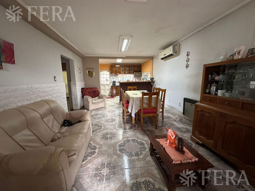 Venta Casa 4 Ambientes Con Cochera En Quilmes Oeste