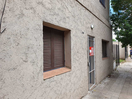 Imagen 4 de 7 de Casa En Venta - 2 Dormitorios - Barrio Altamira
