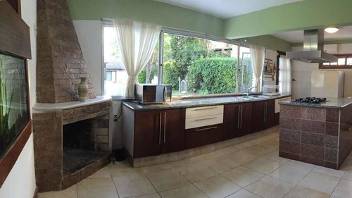 Alquiler Casa Con Piscina A Metros Del Mar Solymar