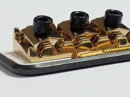Imagen 3 de 3 de Candado Para Guitarra Eléctrica Dorado